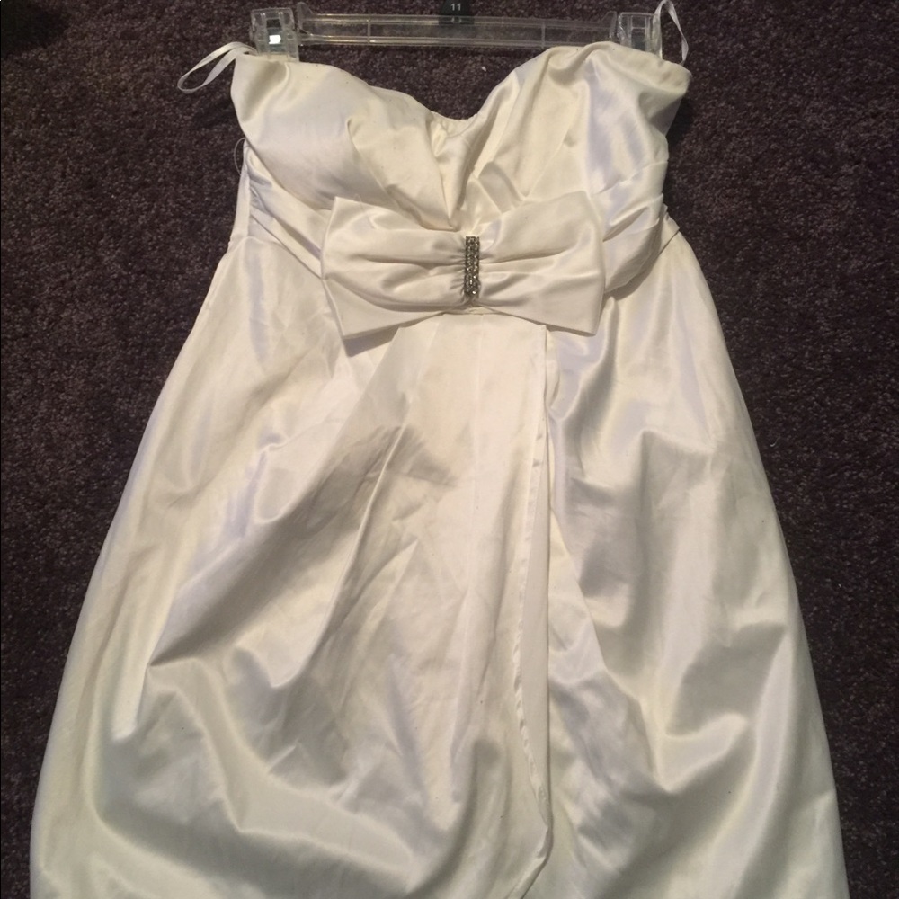 White Short Dress with Bow